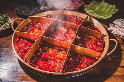 正宗火鍋底料廠商教您如何正確選擇優(yōu)秀的火鍋底料！