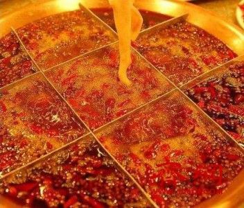 重慶火鍋底料，火鍋麻辣燙，其實(shí)我們不一樣