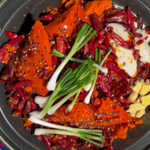 如何挑選優(yōu)質(zhì)重慶火鍋底料批發(fā)？定制廠家魅力何在？