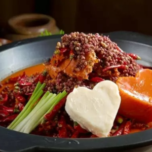 火鍋底料如何保品質(zhì)？轉(zhuǎn)向定制廠家有何優(yōu)勢(shì)？