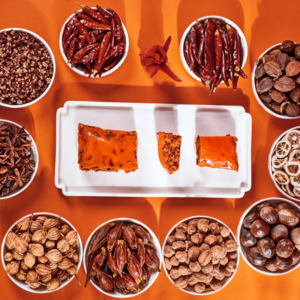 紅油在火鍋調(diào)料中為何必不可少？原因剖析